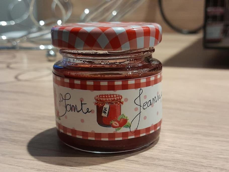 Gite Tante Jeanne Reville ภายนอก รูปภาพ